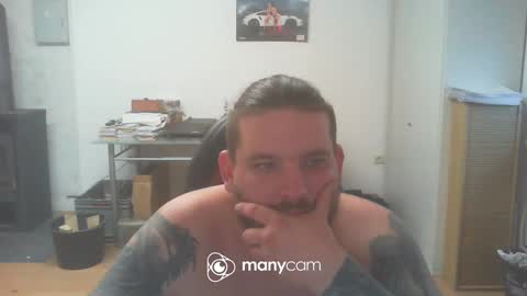 Snapshot of deinspielzeug87 chatting on January 2, 12:13 pm deinspielzeug87 online show from January 2, 12:13 pm