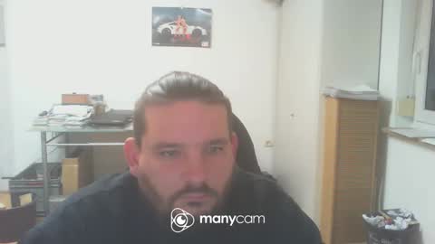 Snapshot of deinspielzeug87 chatting on January 3, 4:48 pm deinspielzeug87 online show from January 3, 4:48 pm