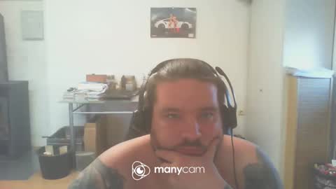 Snapshot of deinspielzeug87 chatting on January 26, 2:52 pm deinspielzeug87 online show from January 26, 2:52 pm