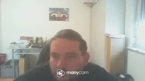 Snapshot of deinspielzeug87 chatting on March 10, 9:32 am deinspielzeug87 online show from March 10, 9:32 am