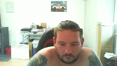 Snapshot of deinspielzeug87 chatting on September 17, 1:02 pm deinspielzeug87 online show from September 17, 1:02 pm