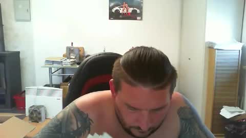 Snapshot of deinspielzeug87 chatting on September 18, 12:40 pm deinspielzeug87 online show from September 18, 12:40 pm