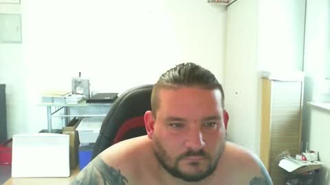 Snapshot of deinspielzeug87 chatting on October 8, 10:57 am deinspielzeug87 online show from October 8, 10:57 am