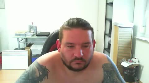 Snapshot of deinspielzeug87 chatting on October 21, 7:42 am deinspielzeug87 online show from October 21, 7:42 am