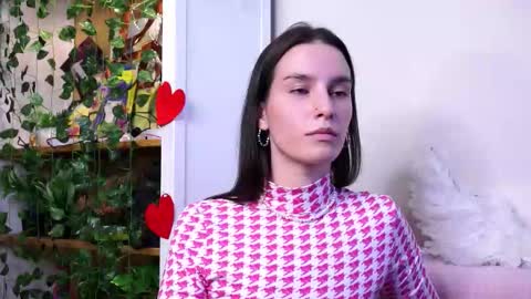 Esme 19 years old online show from November 2, 7:27 pm