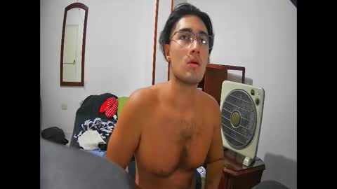 deividellobo online show from December 14, 2:39 am