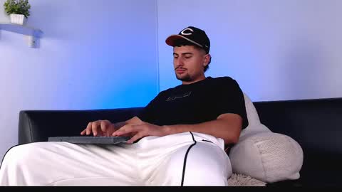  DEIVY  online show from April 21, 8:55 pm