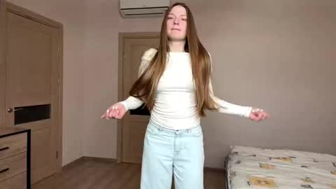 Mila online show from February 19, 7:26 am