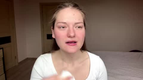 Mila online show from April 18, 8:29 am