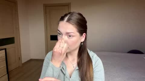 Mila online show from April 24, 12:40 pm