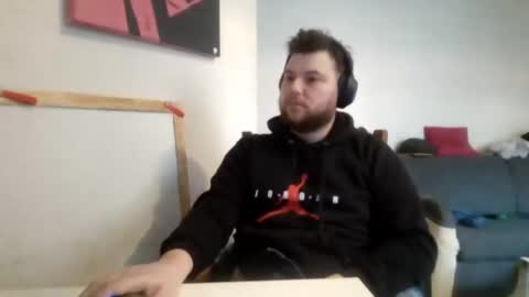 dekumate online show from February 11, 11:43 am