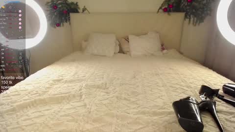 Snapshot of delanona chatting on December 30, 10:01 pm Dia online show from December 30, 10:01 pm