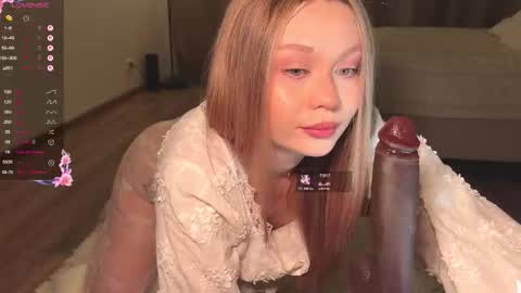 Dia online show from December 13, 9:42 pm