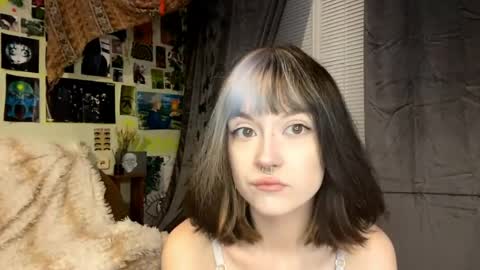 Alisa online show from May 10, 9:42 pm