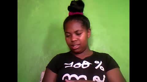 Snapshot of deliah712909 chatting on February 7, 8:11 am deliah712909 online show from February 7, 8:11 am