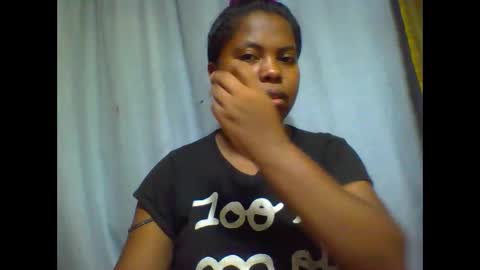 Snapshot of deliah712909 chatting on February 16, 6:10 am deliah712909 online show from February 16, 6:10 am