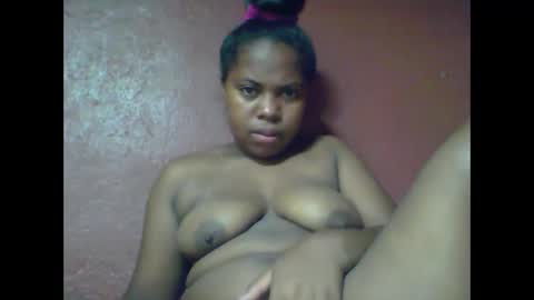 Snapshot of deliah712909 chatting on February 20, 7:52 pm deliah712909 online show from February 20, 7:52 pm