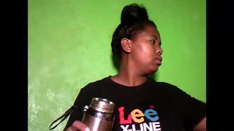 Snapshot of deliah712909 chatting on February 23, 4:13 pm deliah712909 online show from February 23, 4:13 pm