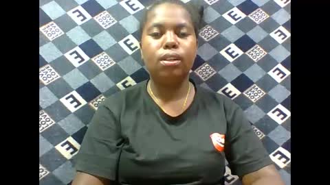 Snapshot of deliah712909 chatting on October 18, 8:37 am deliah712909 online show from October 18, 8:37 am