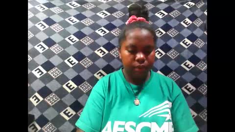 Snapshot of deliah712909 chatting on November 24, 5:40 am deliah712909 online show from November 24, 5:40 am