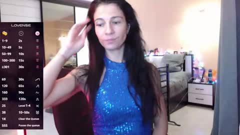 Nicole online show from January 8, 9:33 am