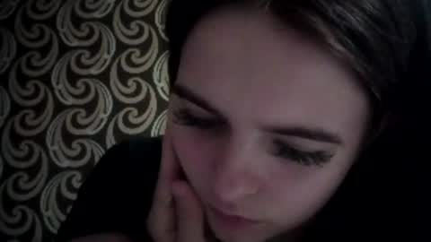 Snapshot of deliciastombaugh chatting on June 22, 6:32 am Kiki online show from June 22, 6:32 am