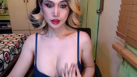 Snapshot of deliciosats chatting on February 27, 7:01 am Mercedes online show from February 27, 7:01 am