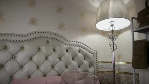 iyalicious online show from April 23, 1:07 am