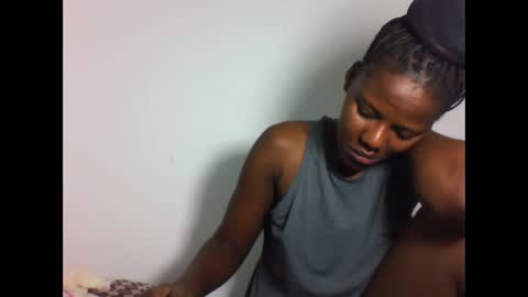 EVAH online show from February 2, 4:38 pm