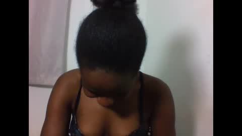 Snapshot of deliciousbabe01 chatting on June 5, 11:54 pm EVAH online show from June 5, 11:54 pm