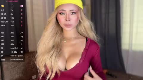 Hello your loving faye 3 online show from April 22, 8:17 am