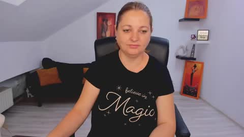 DeliciousLolly online show from June 10, 3:18 am