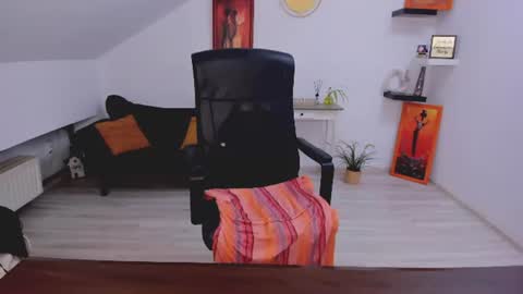 DeliciousLolly online show from June 11, 3:37 am