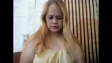 Snapshot of deliciousmel4u chatting on December 11, 9:09 am mel online show from December 11, 9:09 am