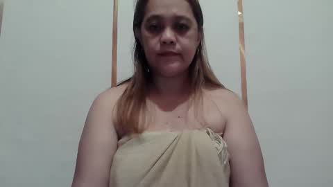 Snapshot of deliciousmel4u chatting on February 19, 11:23 pm mel online show from February 19, 11:23 pm