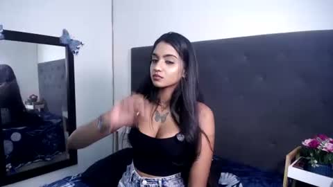 Snapshot of delilah_blazee chatting on April 25, 5:21 pm Delilah Blaze online show from April 25, 5:21 pm