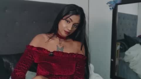 Snapshot of delilah_blazee chatting on May 31, 10:44 am Delilah Blaze online show from May 31, 10:44 am