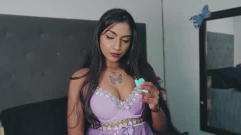 Snapshot of delilah_blazee chatting on June 5, 4:13 pm Delilah Blaze online show from June 5, 4:13 pm