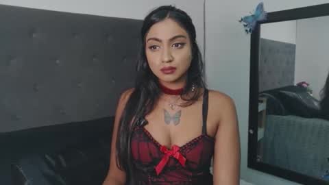 Snapshot of delilah_blazee chatting on June 9, 4:51 pm Delilah Blaze online show from June 9, 4:51 pm