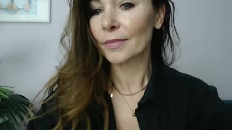 Snapshot of delilah_sweet chatting on February 17, 4:26 pm delilah_sweet online show from February 17, 4:26 pm