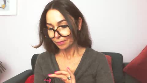 Snapshot of delilah_sweet chatting on September 29, 3:17 pm delilah_sweet online show from September 29, 3:17 pm