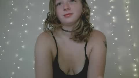 Snapshot of delilalove3412 chatting on September 23, 3:15 pm DelilaLove3412 online show from September 23, 3:15 pm