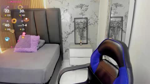 delilaquinn online show from December 2, 12:21 pm