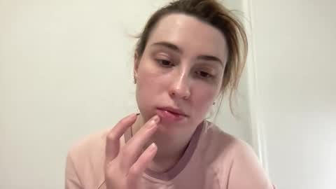 Delivery      online show from April 4, 9:12 pm