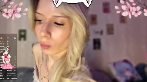 Della online show from February 18, 12:56 pm