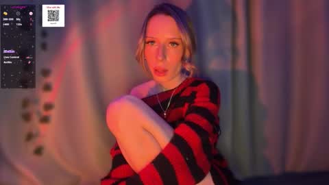 Della online show from March 20, 3:50 pm