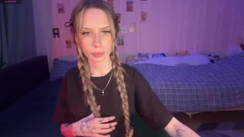 Snapshot of dellacampbell chatting on April 27, 3:54 pm Della online show from April 27, 3:54 pm