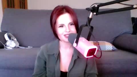 dellacrush_ online show from March 9, 6:11 pm