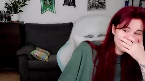 dellacrush_ online show from February 18, 7:32 pm