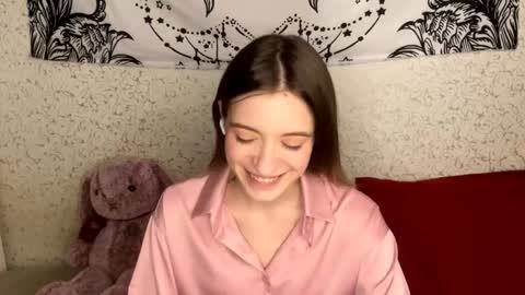 Snapshot of dellisifuentes chatting on December 18, 12:11 pm Sia online show from December 18, 12:11 pm